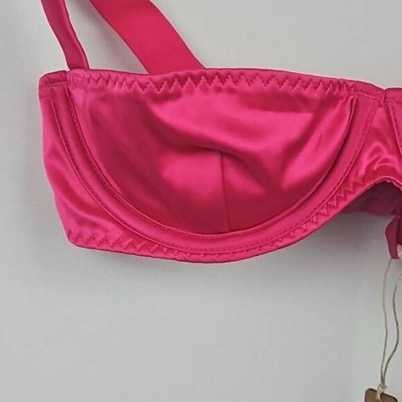 SKIMS UNDERWIRE DEMI CUP BRA NWT - Picture 2 of 10